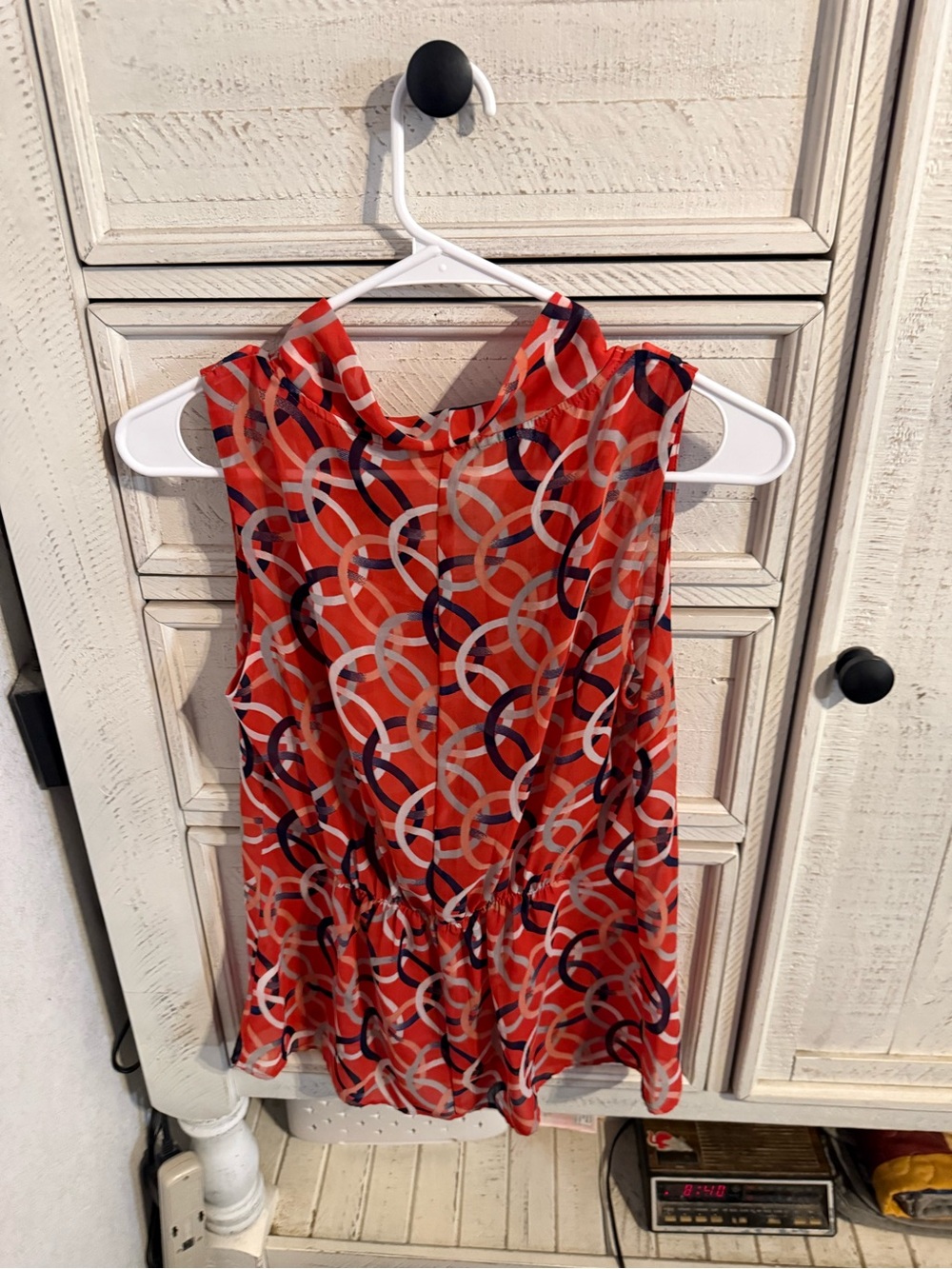 Banana Republic Red Sleeveless Geometric Ring Print Top